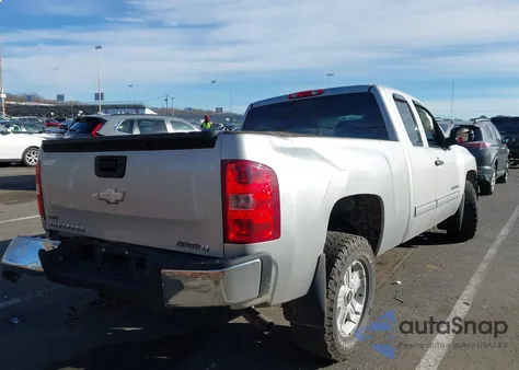2011 Chevrolet Silverado 1500 Lt from USA, damaged, VIN 1GCRKSE39BZ283688